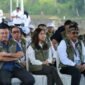 Menkomdigi dan Bupati Sukabumi panen ikan nila hasil teknologi digital di Cimahi. | FB/Pemerintah Kabupaten Sukabumi 