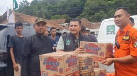 Hamzah Gurnita turun langsung bantu korban banjir Cisolok dan dorong percepatan pemulihan.