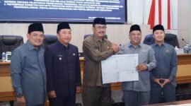Rapat Paripurna DPRD Sukabumi Tetapkan Propemperda 2026
