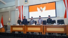 Rapat Paripurna DPRD bahas pandangan fraksi soal Raperda Kebakaran.