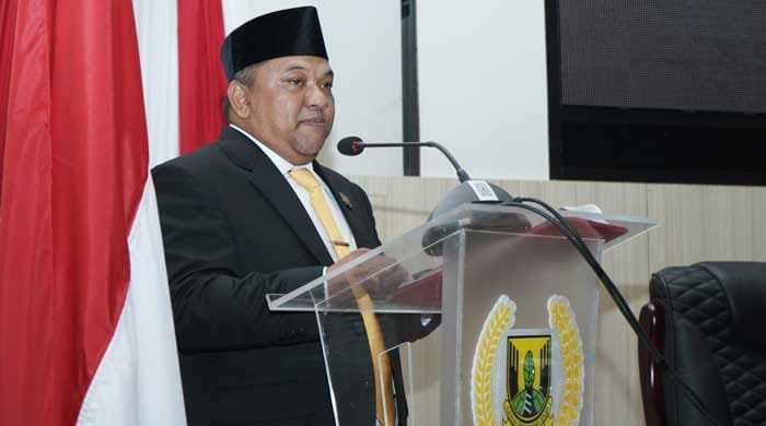 Ketua DPRD Sukabumi apresiasi pengabdian guru di Hari Guru Nasional 2025.
