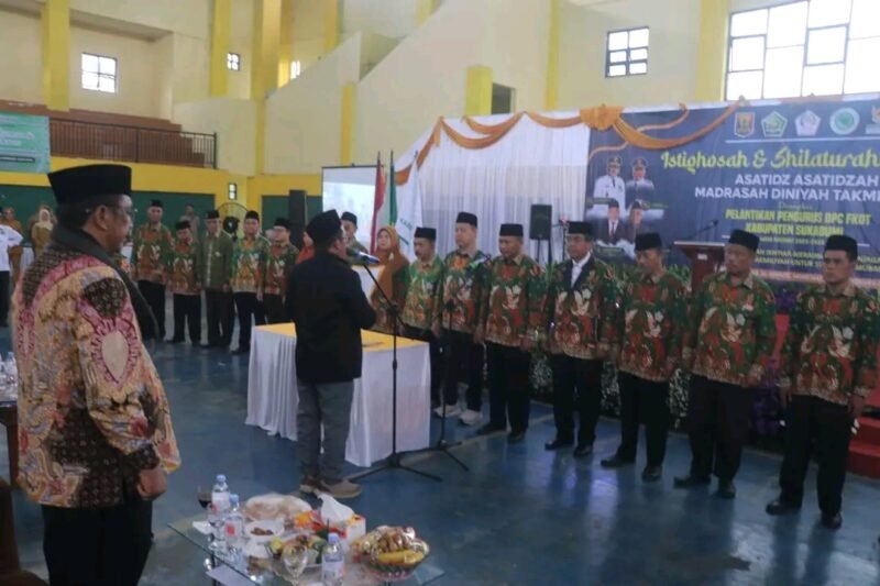 Bupati Sukabumi hadiri pelantikan DPC FKDT 2025–2030, dorong prestasi dan sinergi wujudkan Sukabumi mubarokah. | Fb/Pemerintah Kabupaten Sukabumi 
