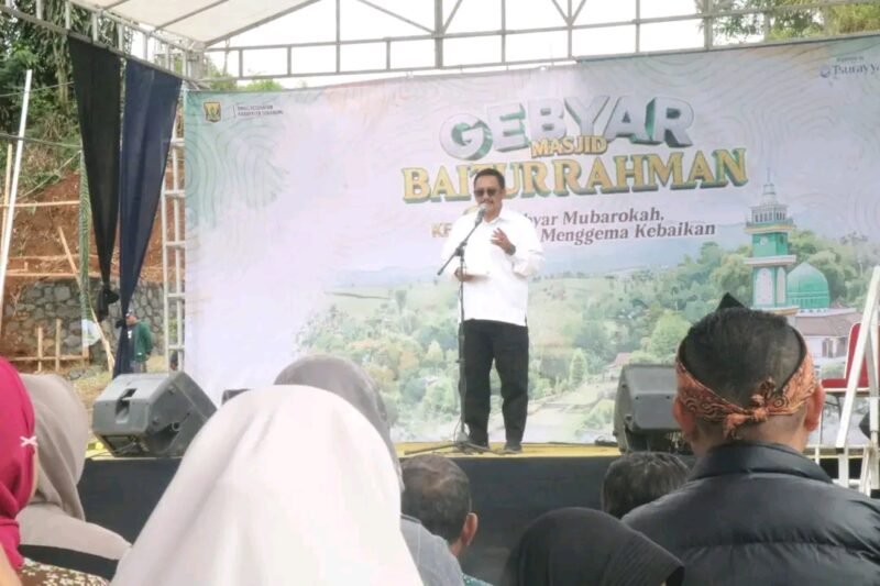 Masjid Baiturrahman,
Puskesmas Pembantu,
Kecamatan Gegerbitung,
Bupati Asep Japar,
UMKM Sukabumi,