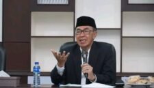 Sekda Sukabumi lantik 80 dewan hakim MTQ ke-47. (foto/fb: Pemerintah Kabupaten Sukabumi)