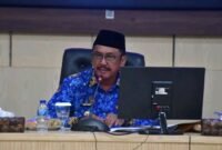 Bupati Sukabumi bahas PAD, SPMB, MBG, dan layanan kependudukan dalam rapat dinas. (fb/Pemerintah Kabupaten Sukabumi)