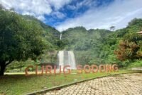 Curug Sodong, pesona air terjun kembar yang menjadi ikon wisata Geopark Ciletuh.