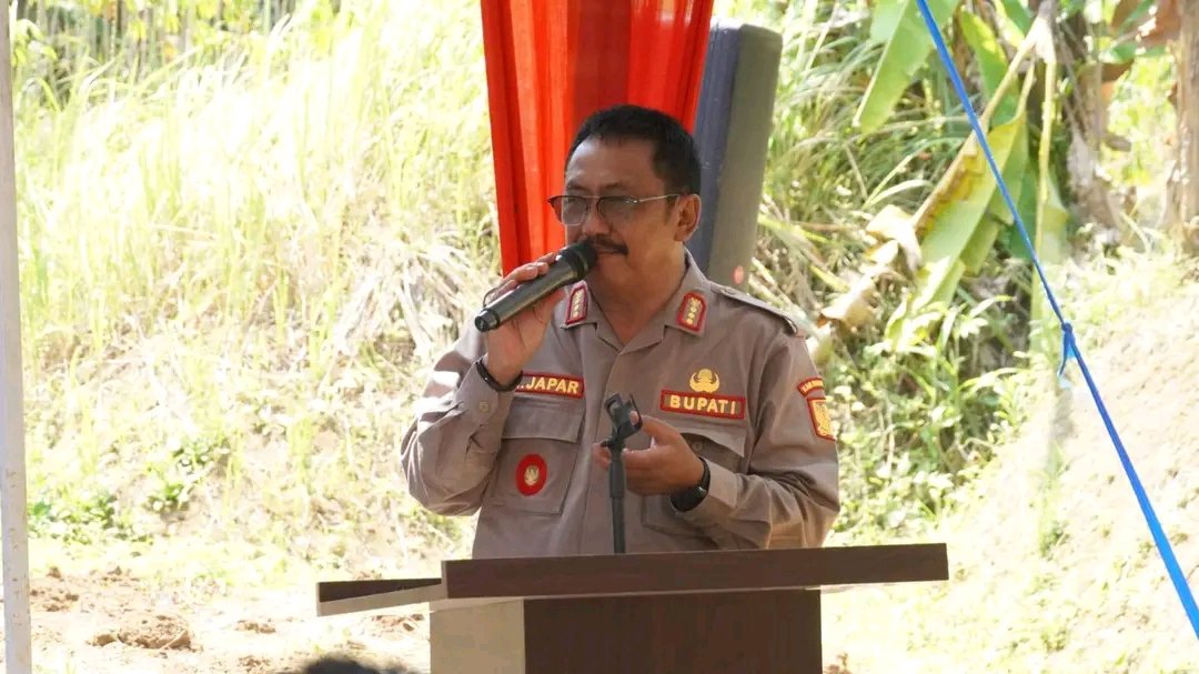 Jembatan Merah Putih Presisi Cibadak resmi diresmikan. Bupati Asep Japar mengajak warga bersama-sama menjaga dan merawatnya. (Fb/Pemerintah Kabupaten Sukabumi)