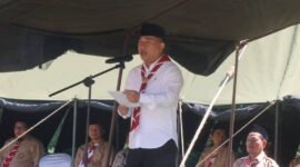 Wabup Sukabumi menegaskan Pramuka berperan penting dalam membentuk generasi muda yang tangguh dan berkarakter. (fb/Pemerintah Kabupaten Sukabumi)
