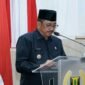 Bupati Sukabumi Asep Japar menyampaikan dua Raperda dalam Rapat Paripurna DPRD Kabupaten Sukabumi. (tb/Pemerintah Kabupaten Sukabumi)
