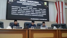 Tujuh fraksi DPRD Kabupaten Sukabumi menyampaikan pandangan terkait perubahan susunan perangkat daerah.